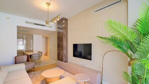 Deluxe Apartment, 3 Bedrooms | Premium bedding, in-room safe, soundproofing, WiFi (free) - Petek Residence by NewInn (Istanbul)