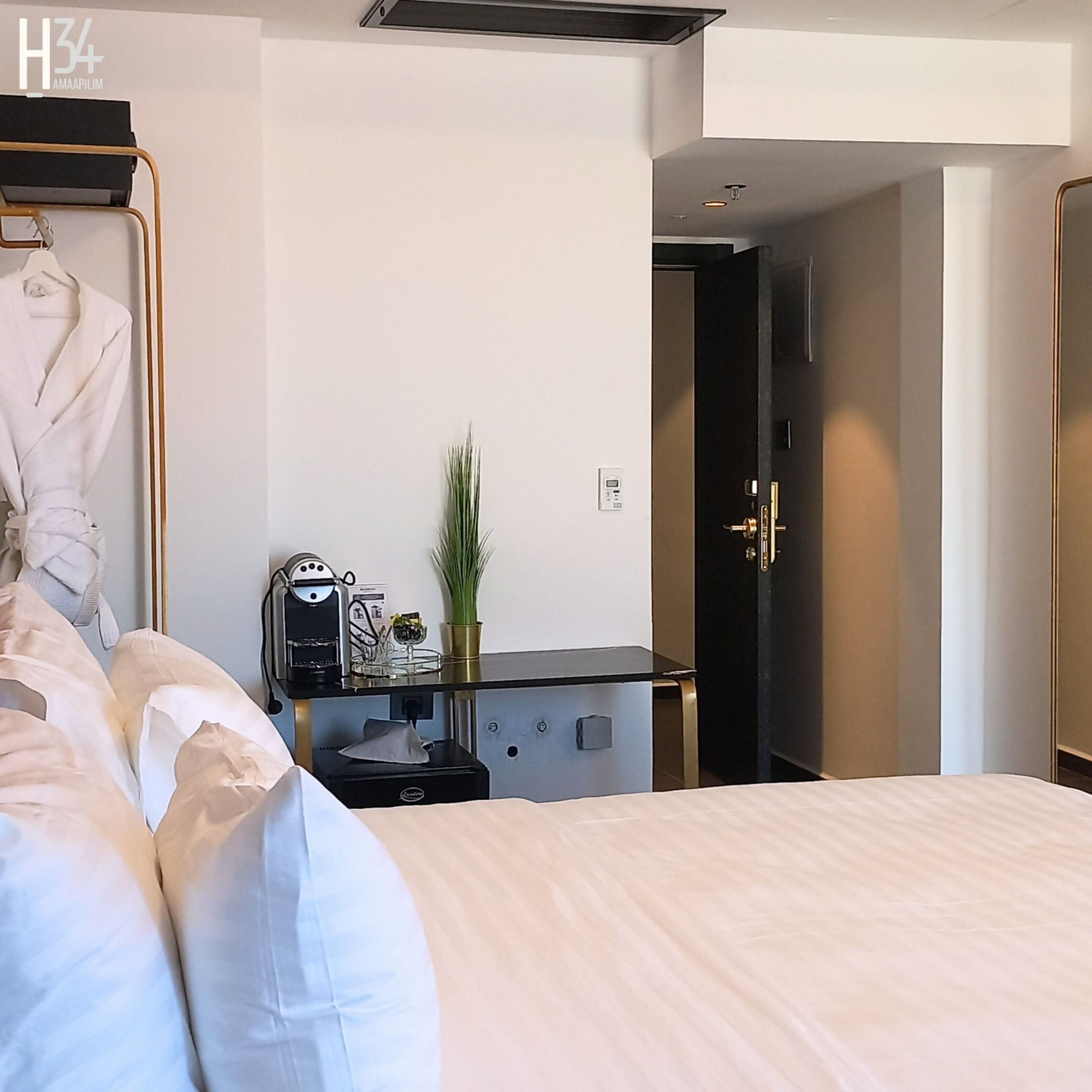 Minibar, in-room safe, desk, blackout curtains