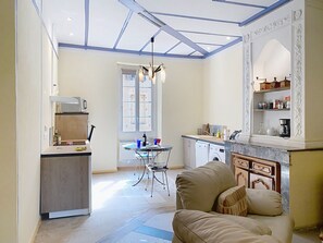 Apartment, Garden View | Living area