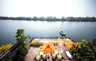 Deluxe Double Room | Lake view