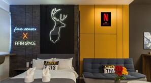 Desk, laptop workspace, blackout curtains, iron/ironing board - Chambers Residence, Sunway Putra Mall (Kuala Lumpur)