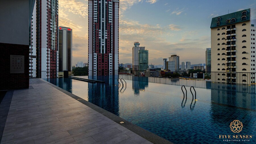 Chambers Residence, Sunway Putra Mall