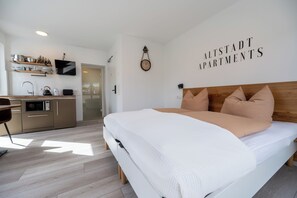 Departamento superior, cocina, vista a la ciudad | Espacio para trabajar con laptop y wifi gratis 