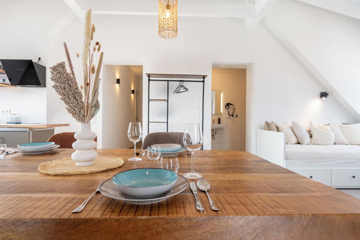 Studio, Non Smoking, Kitchen | In-room dining