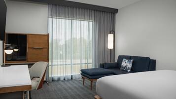 Ropa de cama de alta calidad, colchones viscoelásticos, cortinas opacas