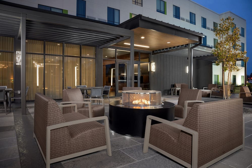 Courtyard by Marriott Northport University of Alabama