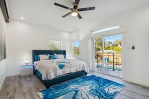 4 bedrooms, iron/ironing board, WiFi, bed sheets