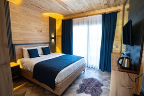 Family Room | Minibar, in-room safe, free WiFi, bed sheets - Abant Sedir Park Butik Otel (Bolu)