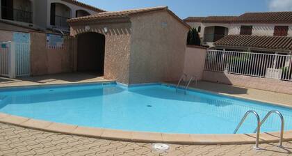 Charming 3-Room Villa with Garden, Pool Access, and Parking near Beach in Saint-Cyprien