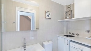 Towels - Pacific Breeze 11 Beach views in Blue Bay (Blue Bay)