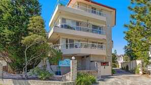 Exterior - Pacific Breeze 11 Beach views in Blue Bay (Blue Bay)