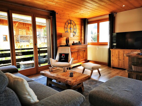 TV - Renovated 4* apartment in Les Gets, 6 pax, parking included (Les Gets)