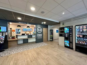Reception - B&B HOTEL Aix-Les-Bains (Gresy-sur-Aix)