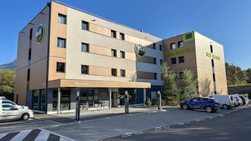 Fachada de la propiedad