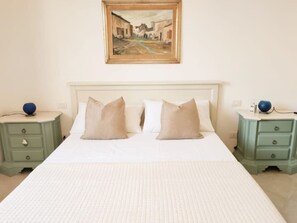 2 bedrooms, iron/ironing board, travel crib, free WiFi - Casa Bea Sole (Olbia)