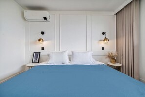 1 Schlafzimmer, Schreibtisch, Bügeleisen/Bügelbrett, Reisekinderbett
