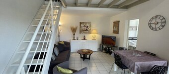 Charming 3-Room Villa with Mezzanine, Pool, Tennis, Near Beach & Port in Saint Cyprien