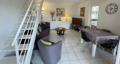 Charming 3-Room Villa with Mezzanine, Pool, Tennis, Near Beach & Port in Saint Cyprien