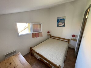 2 bedrooms