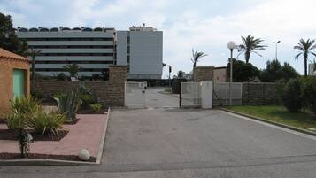 Enceinte de lâhĂ©bergement