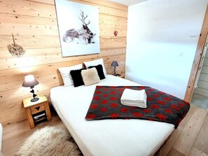 2 chambres, fer et planche à repasser, lit parapluie, Wi-Fi gratuit