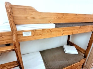 2 多间卧室、熨斗/熨衣板、旅行婴儿床、免费 WiFi