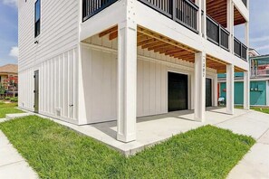 Exterior - Galveston Modern - 4BR with Panoramic Views (Galveston)