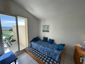 2 bedrooms