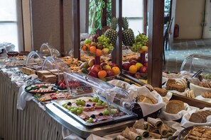 Petit déjeuner buffet