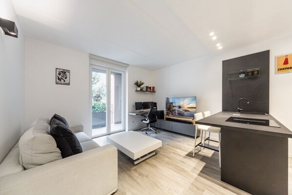 Interior - Comfy APT with Private Parking & Balcony (Milano)