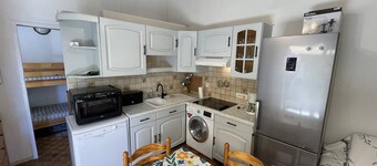 Charming Villa with Terrace, Near Beach, Pool Access - Sleeps 6