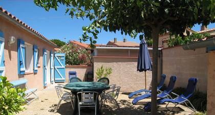 **Charmante Villa de Plain-Pied avec Jardin, 4 Chambres, Garage, Proche Plage à Saint-Cyprien**
