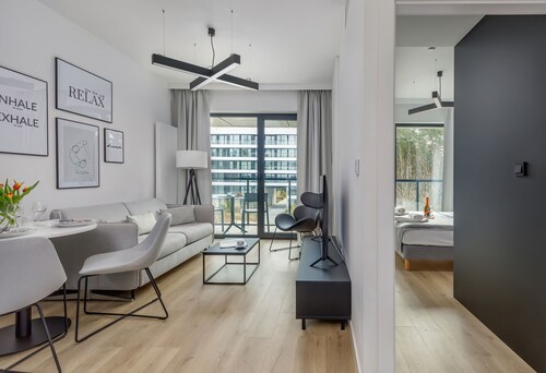 Modern Apartment close to the Sea | Balcony and Air Conditioning