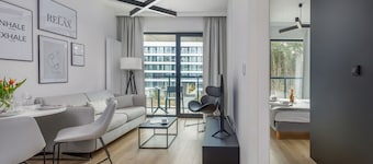 Modern Apartment close to the Sea | Balcony and Air Conditioning