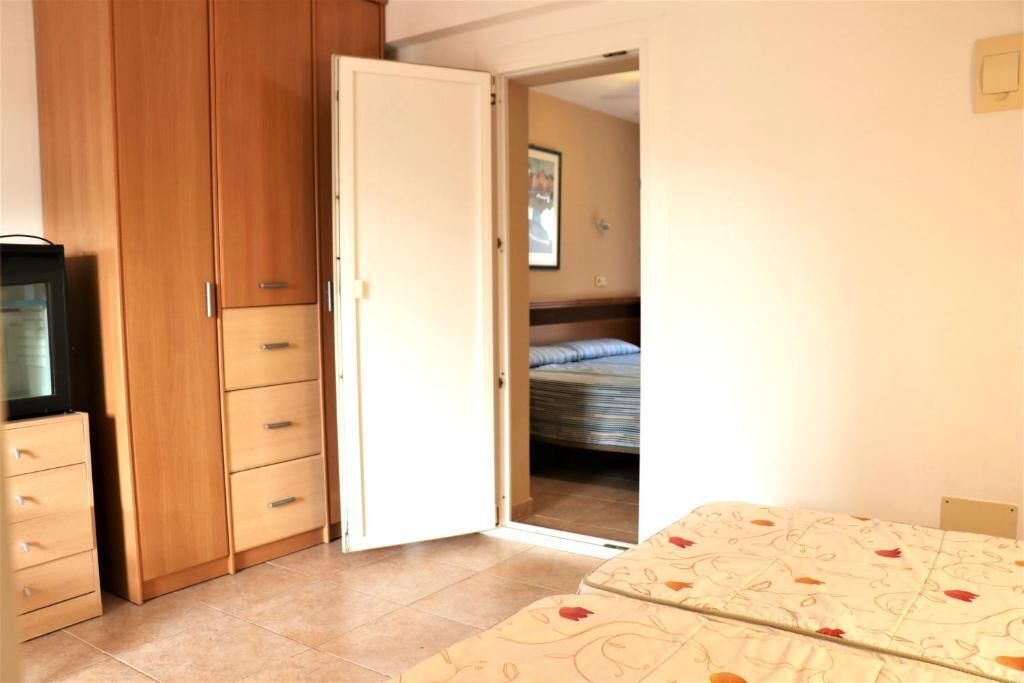 Photo - Fonda Las Palmeras