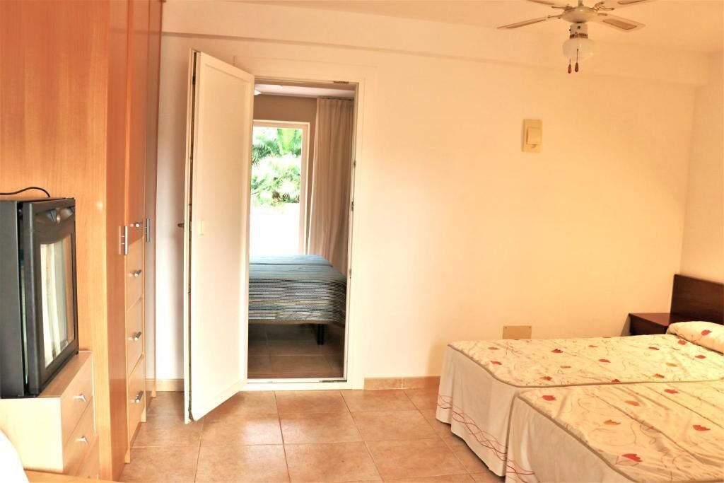 Photo - Fonda Las Palmeras