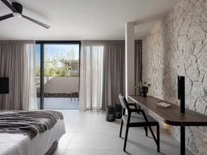 4 bedrooms, blackout curtains, soundproofing, iron/ironing board