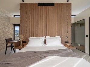 Design Villa | Blackout drapes, soundproofing, iron/ironing board, free WiFi - Pnoe Sea Front Experience (Platanias)