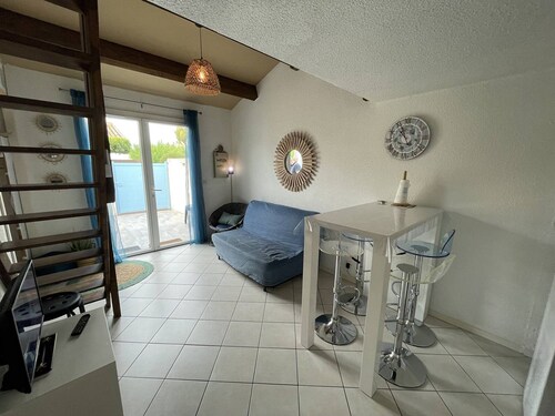 Charmante villa climatisée T2 mezzanine, 6 pers, terrasse ensoleillée, proche plage et commerces