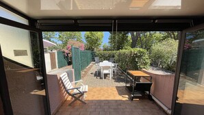 Unclassified image, 4 of 26, button - Cozy 2-BR Villa with Mezzanine, A/C, Terrace, 500m from Beach - Saint Cyprien (Saint-Cyprien)