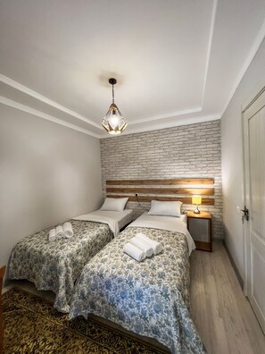 舒适双人房或双床房 | 免费 WiFi