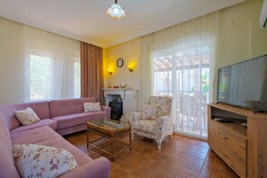 Classic Villa | Living area
