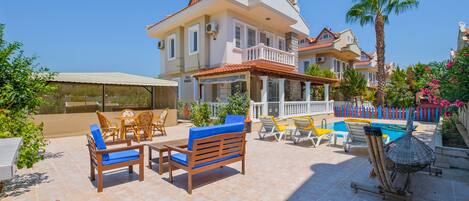 Classic Villa | Exterior