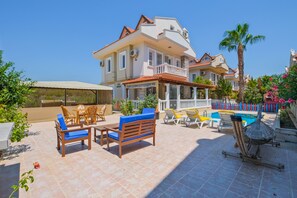 Classic Villa | Exterior