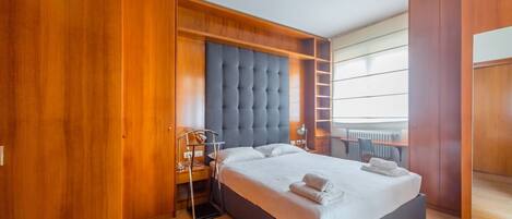 1 chambre, fer et planche Ă repasser, accĂšs Internet, draps fournis