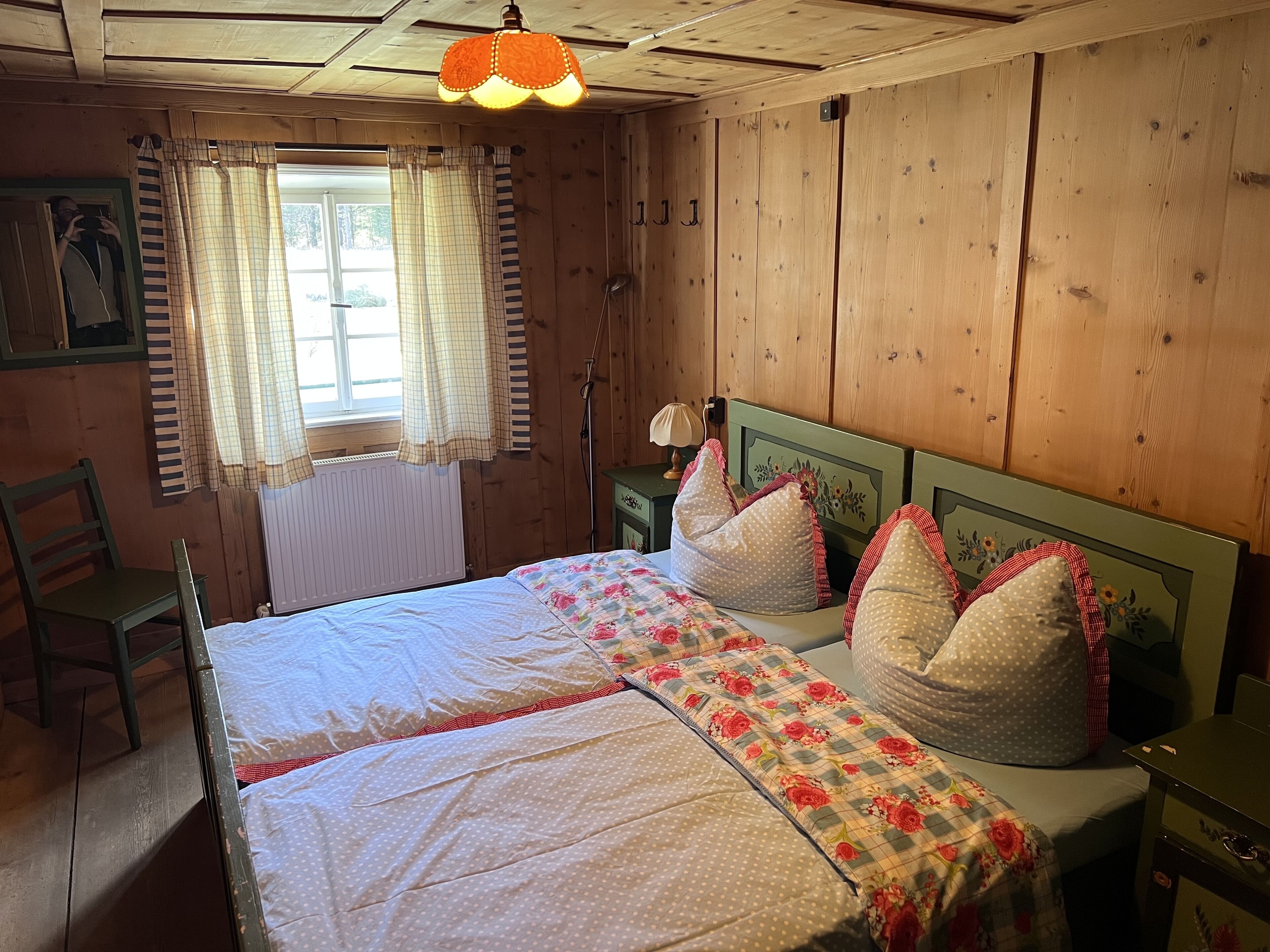 4 sovrum, resesäng, gratis wi-fi och sängkläder