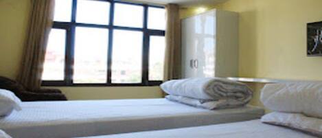 1 bedroom, free WiFi, bed sheets