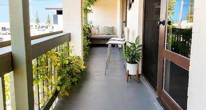 Sea breeze Villa/walk everywhere/sunsets