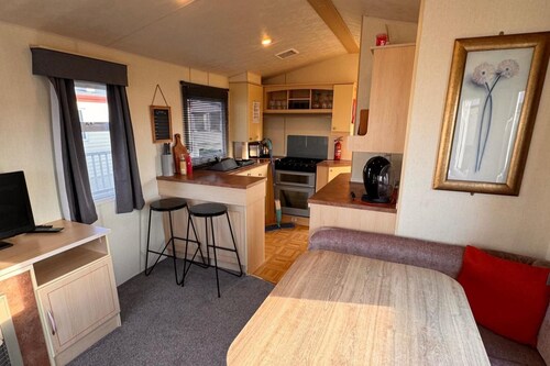 3 Bed Caravan, 8 Berth, Pet Friendly, Parking