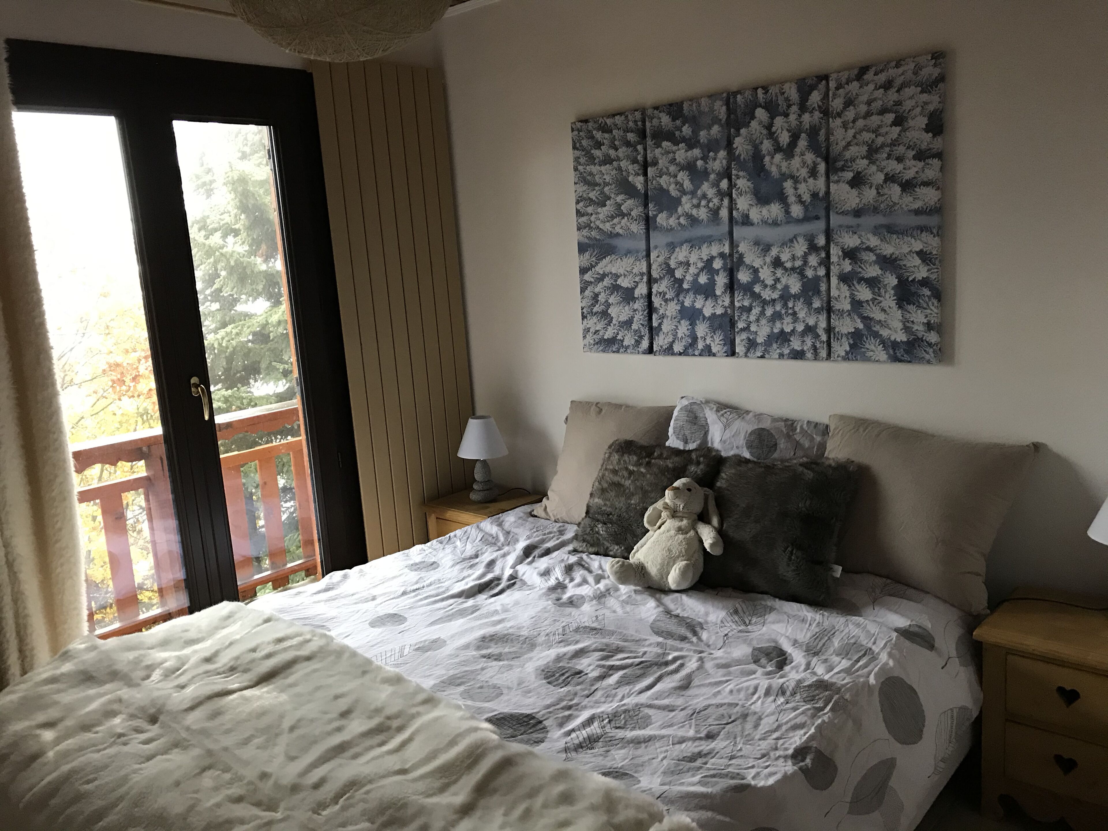 4 chambres, fer et planche à repasser, lit parapluie